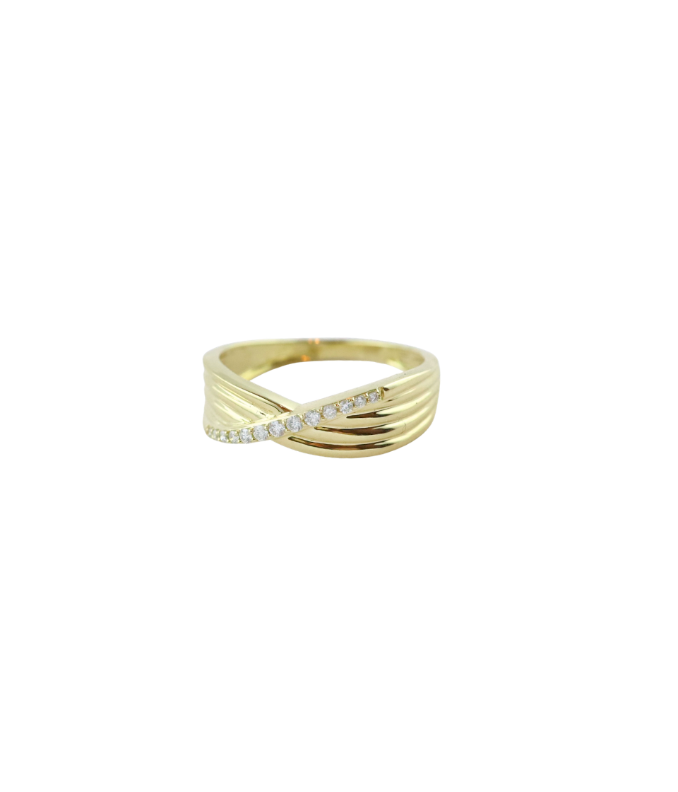 14K Gold Fluted Diamond Crossover Ring