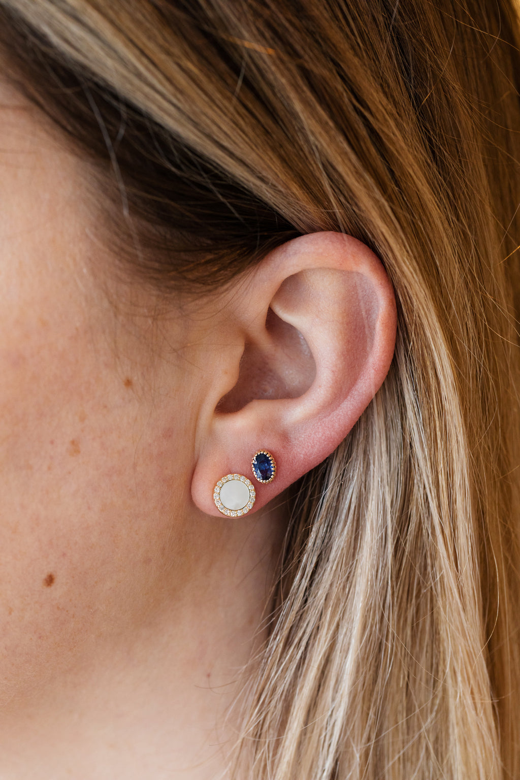 14K Gold Circle Mother of Pearl Diamond Frame Studs