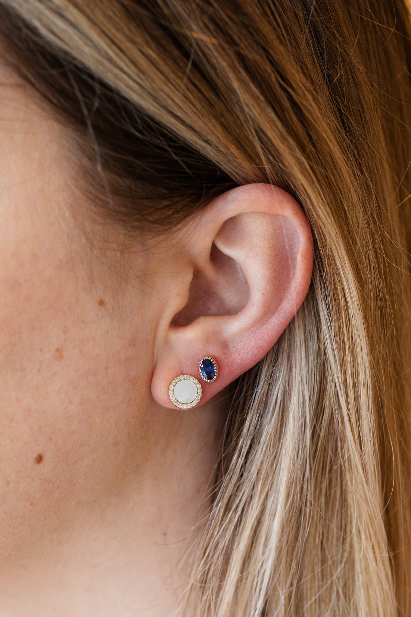 14K Gold Circle Mother of Pearl Diamond Frame Studs
